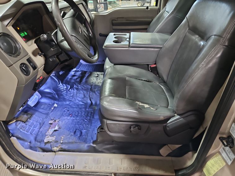 image for item DR8728 2008 Ford F550 Super Duty XL utility / service truck