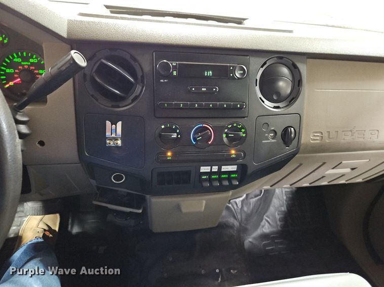 image for item DR8728 2008 Ford F550 Super Duty XL utility / service truck
