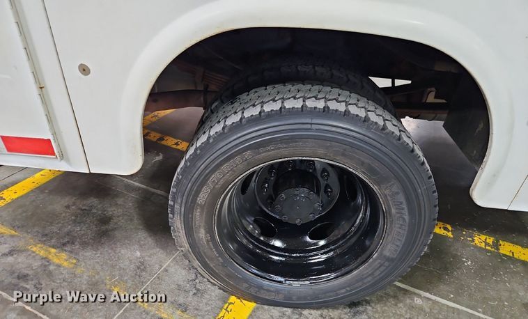 image for item DR8728 2008 Ford F550 Super Duty XL utility / service truck