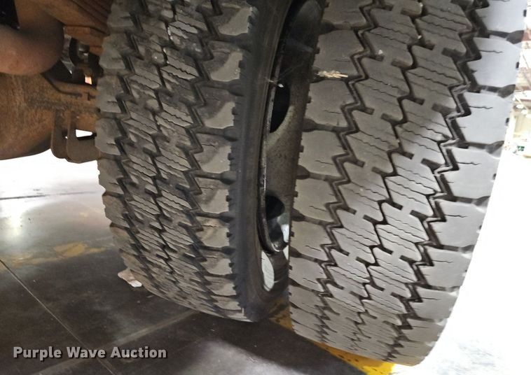 image for item DR8728 2008 Ford F550 Super Duty XL utility / service truck