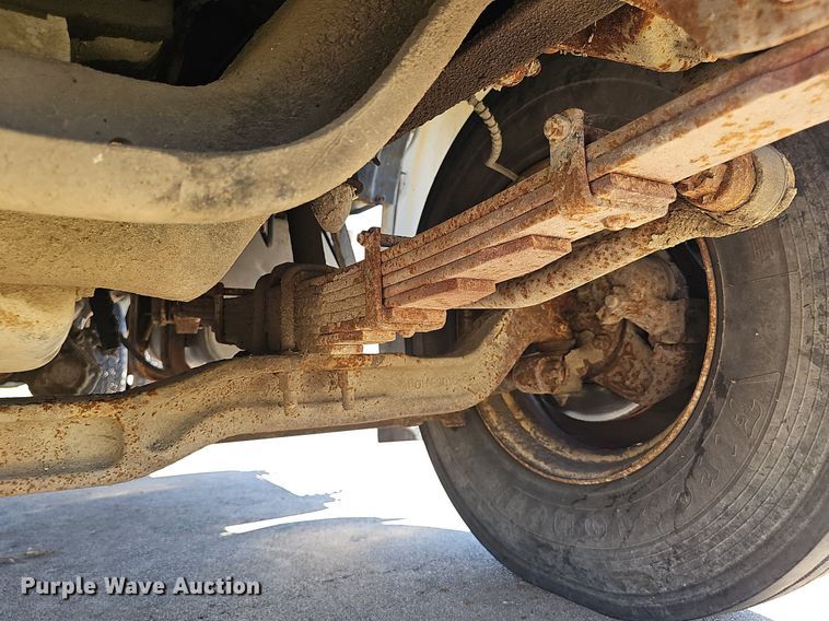 image for item DS4677 1993 Ford F700 dump truck