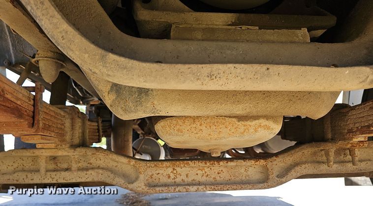 image for item DS4677 1993 Ford F700 dump truck