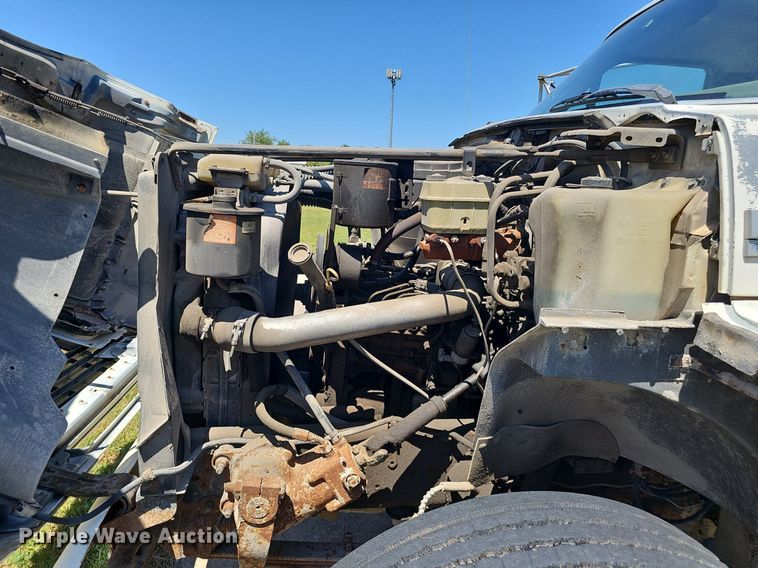 image for item DS4677 1993 Ford F700 dump truck