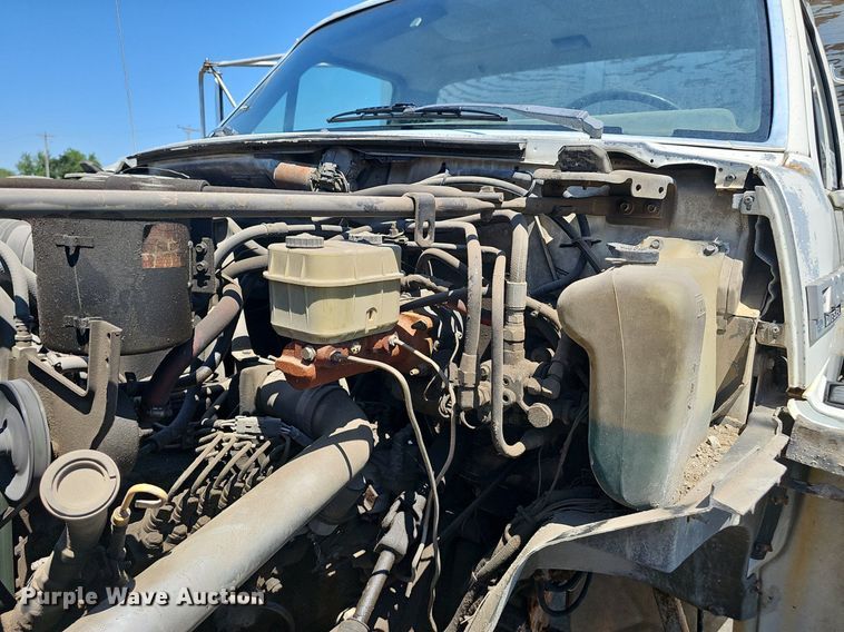 image for item DS4677 1993 Ford F700 dump truck