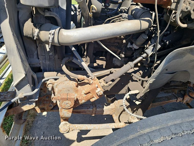 image for item DS4677 1993 Ford F700 dump truck