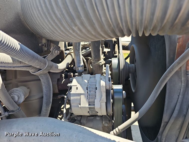 image for item DS4677 1993 Ford F700 dump truck