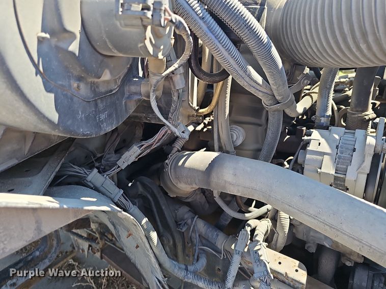 image for item DS4677 1993 Ford F700 dump truck