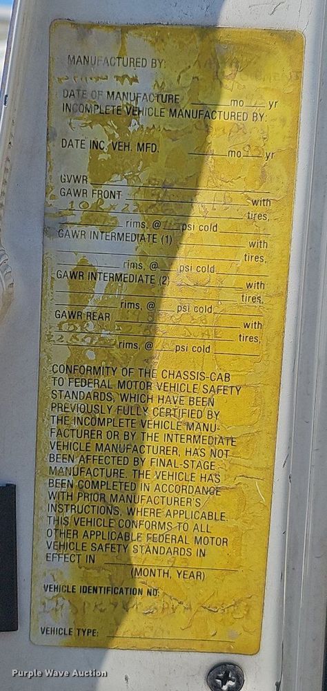 image for item DS4677 1993 Ford F700 dump truck