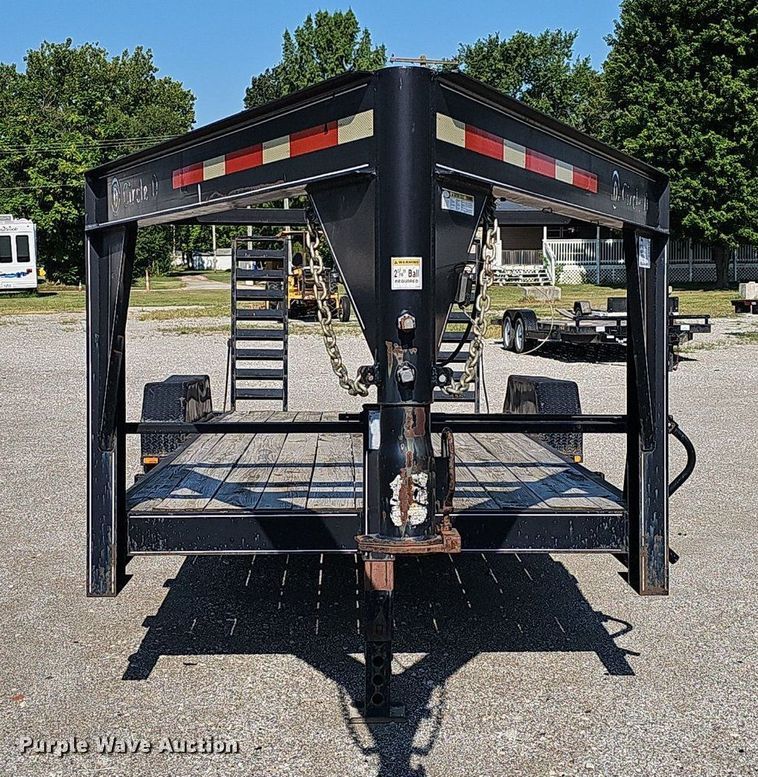 image for item DS4678 2007 Circle D 20S2GNLF equipment trailer