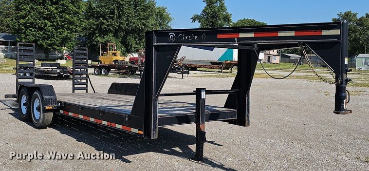 image for item DS4678 2007 Circle D 20S2GNLF equipment trailer