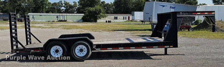 image for item DS4678 2007 Circle D 20S2GNLF equipment trailer