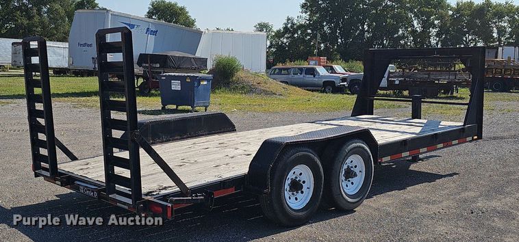 image for item DS4678 2007 Circle D 20S2GNLF equipment trailer