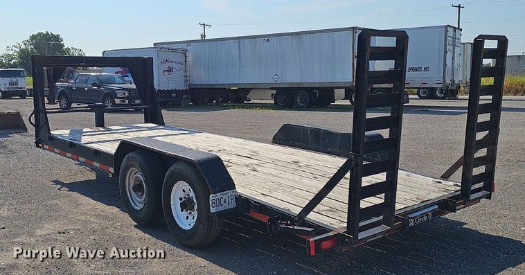 image for item DS4678 2007 Circle D 20S2GNLF equipment trailer