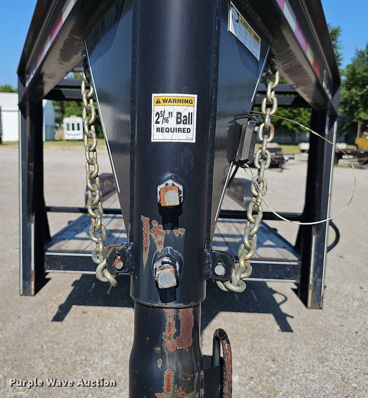 image for item DS4678 2007 Circle D 20S2GNLF equipment trailer