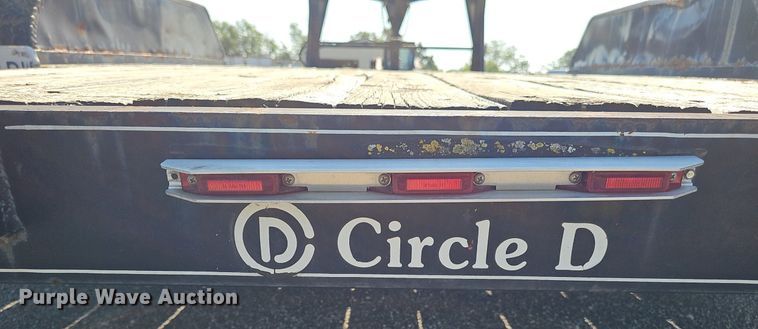 image for item DS4678 2007 Circle D 20S2GNLF equipment trailer