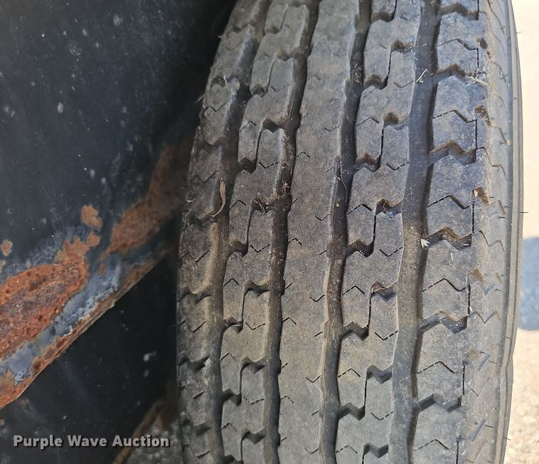 image for item DS4678 2007 Circle D 20S2GNLF equipment trailer