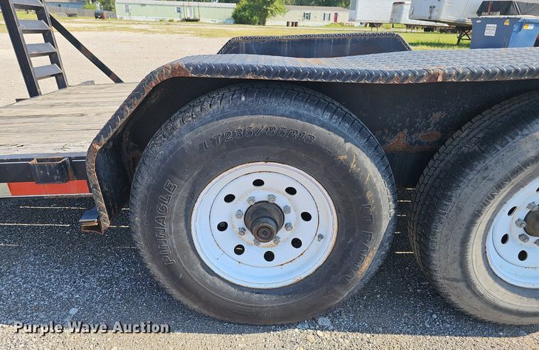 image for item DS4678 2007 Circle D 20S2GNLF equipment trailer