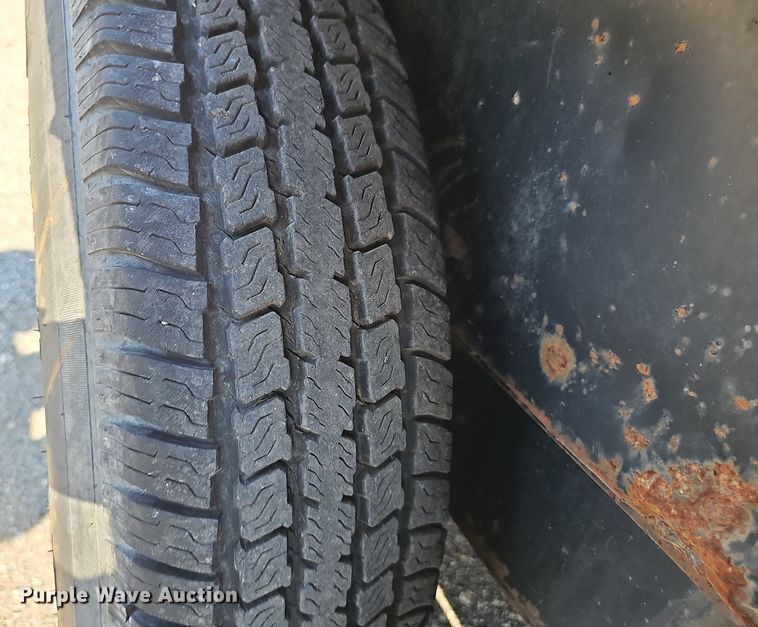 image for item DS4678 2007 Circle D 20S2GNLF equipment trailer