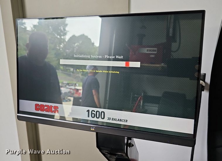 image for item DS4689 Coats 1600 Direct Drive tire balancer