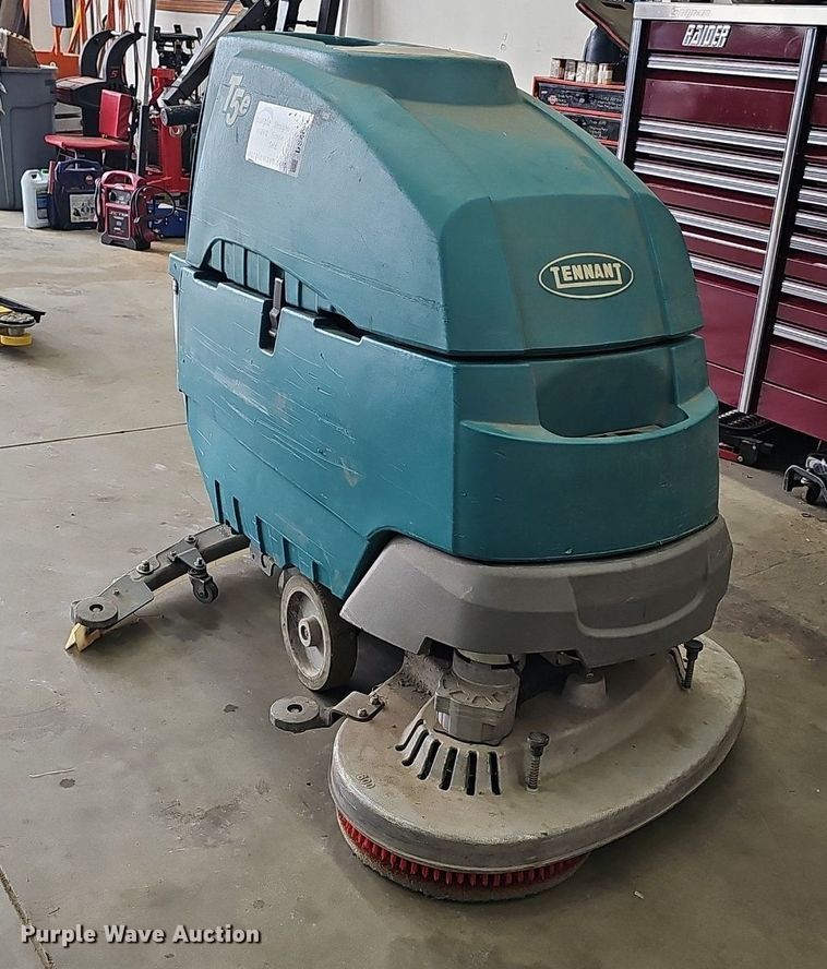 image for item DS4693 2015 Tenant T5e floor sweeper