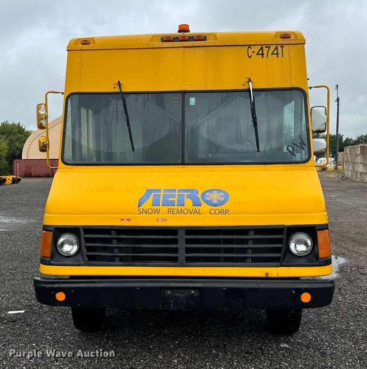 image for item DV5838 1995 Chevrolet  P30 delivery truck