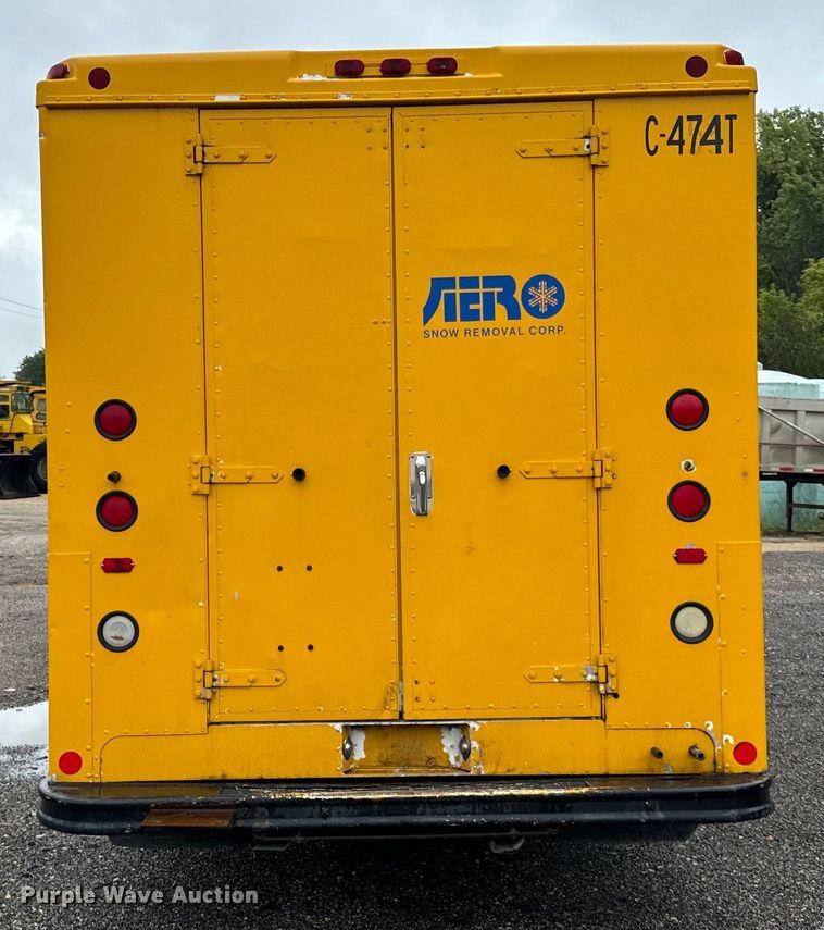 image for item DV5838 1995 Chevrolet  P30 delivery truck