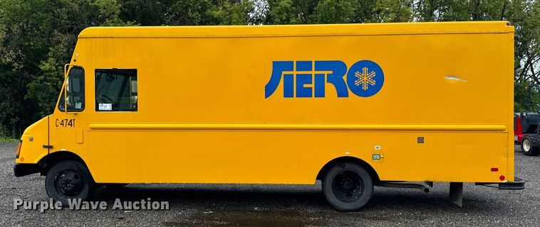 image for item DV5838 1995 Chevrolet  P30 delivery truck