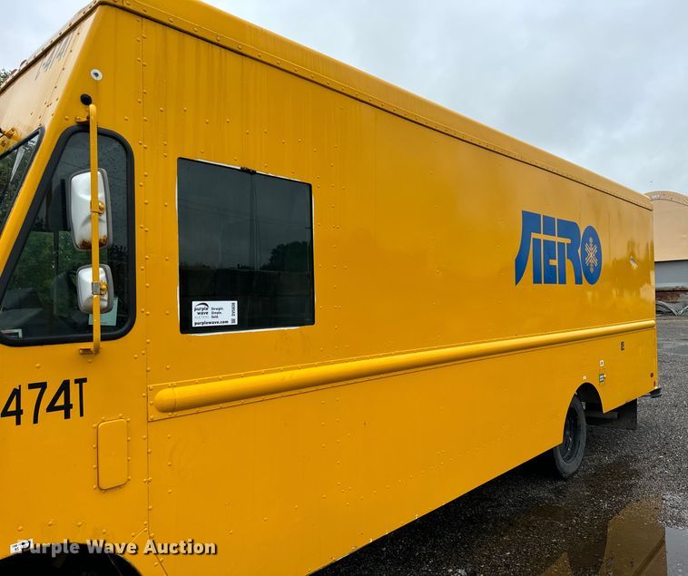 image for item DV5838 1995 Chevrolet  P30 delivery truck