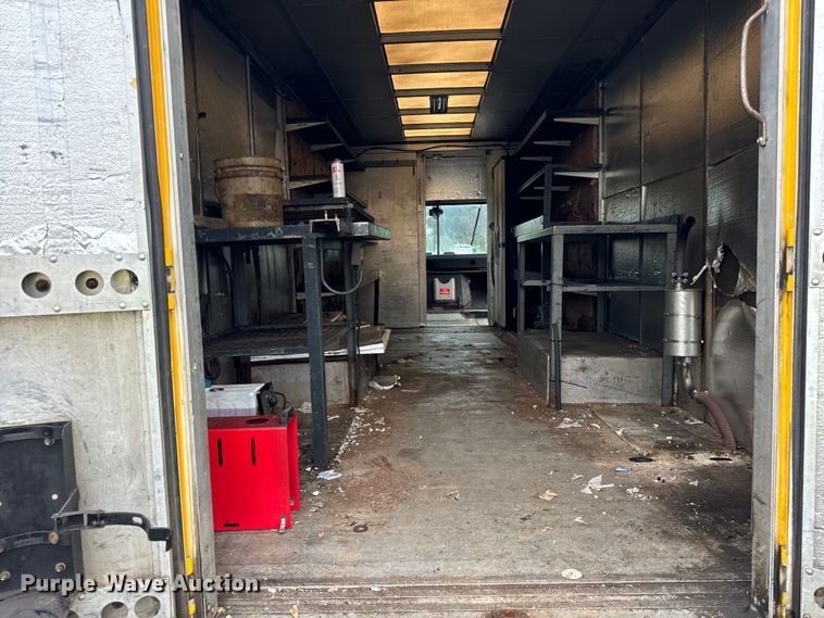 image for item DV5838 1995 Chevrolet  P30 delivery truck