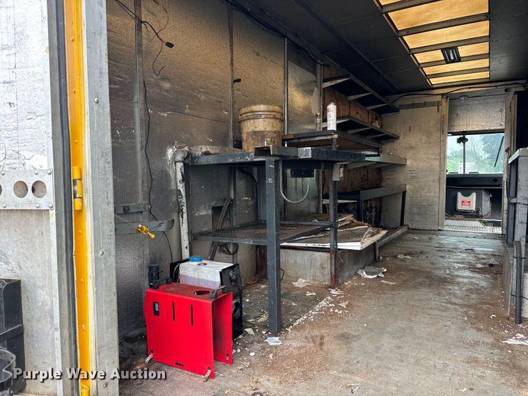 image for item DV5838 1995 Chevrolet  P30 delivery truck