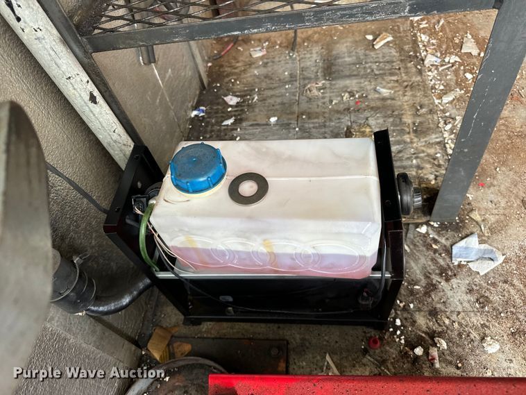 image for item DV5838 1995 Chevrolet  P30 delivery truck