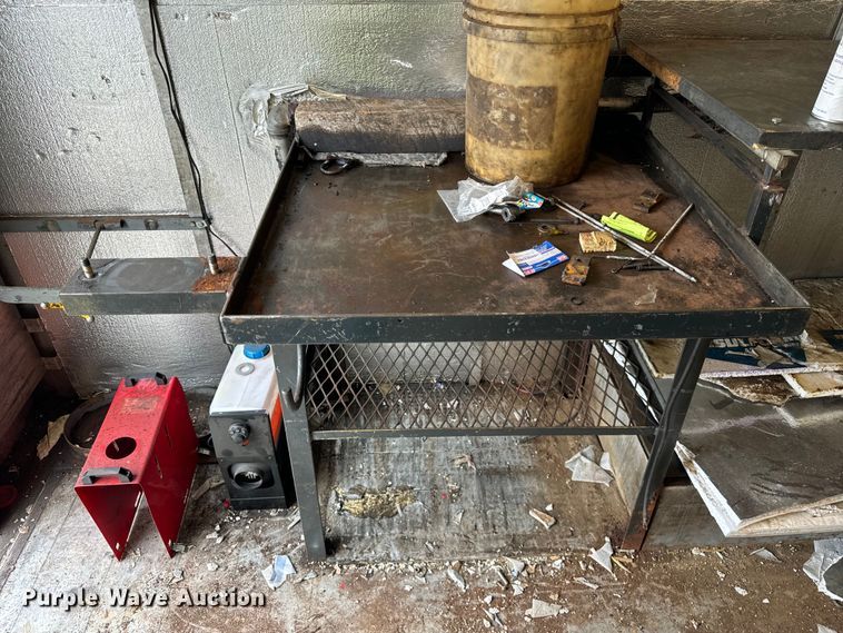 image for item DV5838 1995 Chevrolet  P30 delivery truck