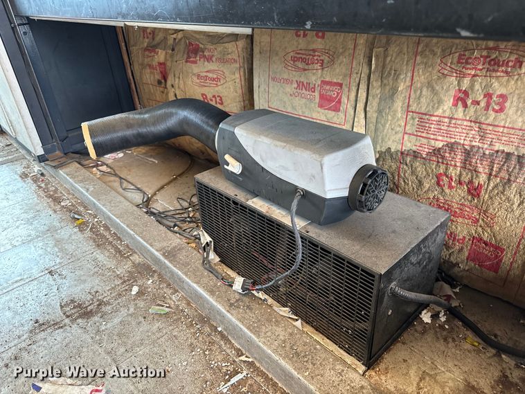 image for item DV5838 1995 Chevrolet  P30 delivery truck