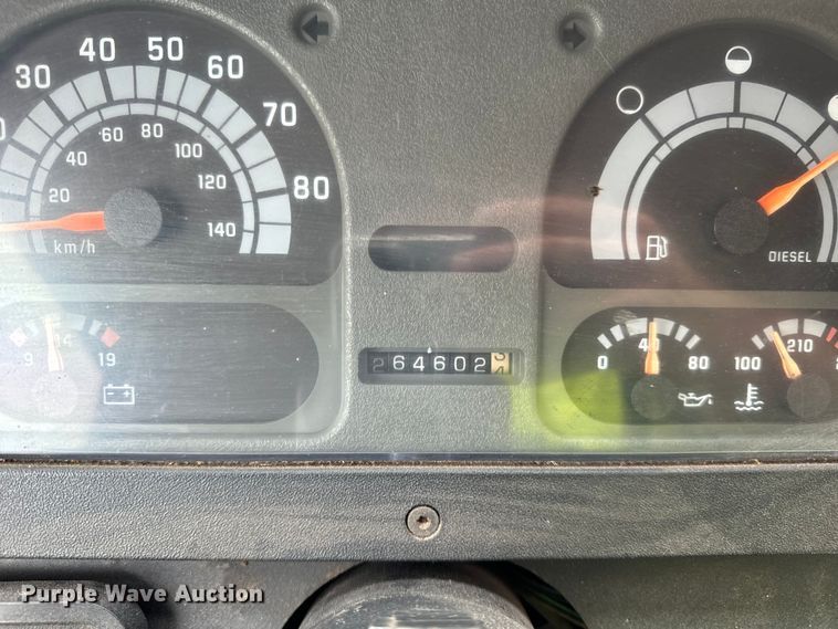 image for item DV5838 1995 Chevrolet  P30 delivery truck