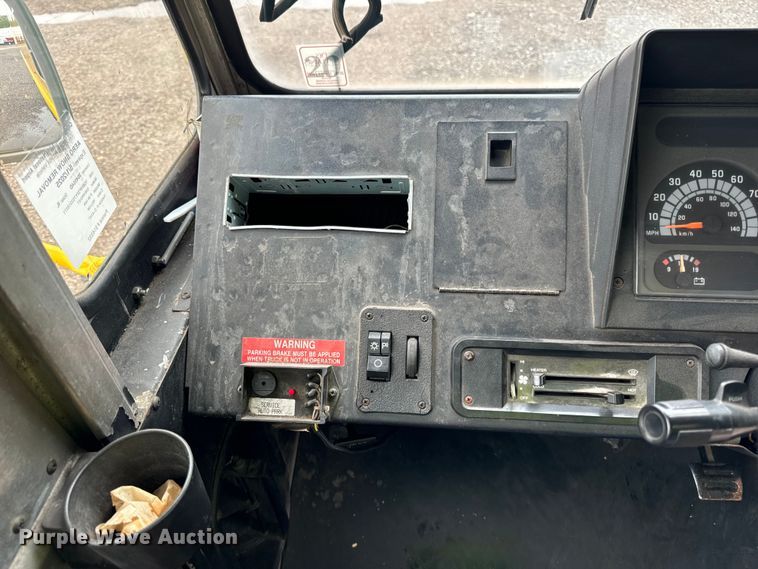 image for item DV5838 1995 Chevrolet  P30 delivery truck