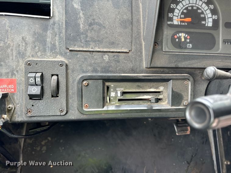 image for item DV5838 1995 Chevrolet  P30 delivery truck