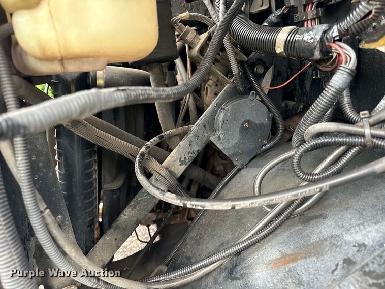 image for item DV5838 1995 Chevrolet  P30 delivery truck