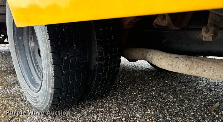 image for item DV5838 1995 Chevrolet  P30 delivery truck