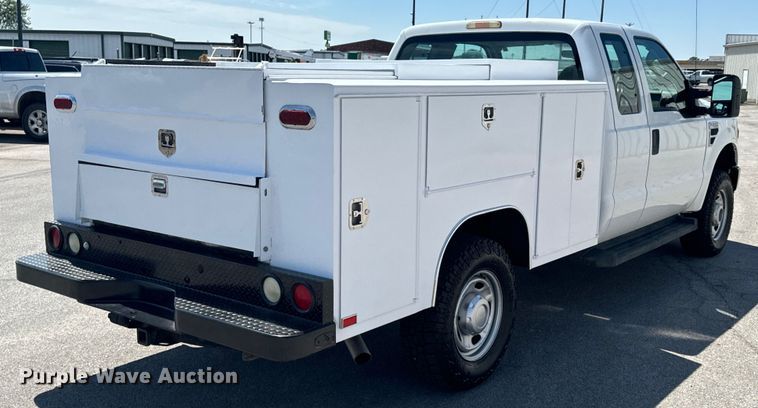 image for item DX1026 2009 Ford F250 Super Duty XL SuperCab utility bed pickup truck