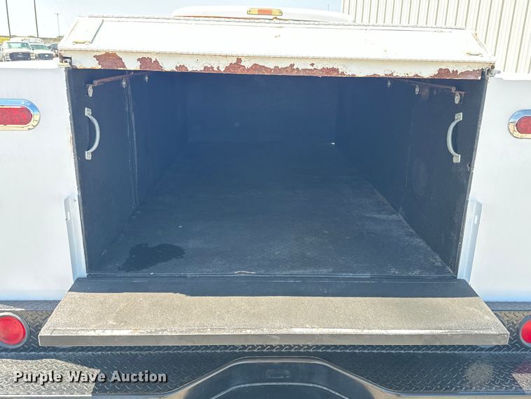 image for item DX1026 2009 Ford F250 Super Duty XL SuperCab utility bed pickup truck