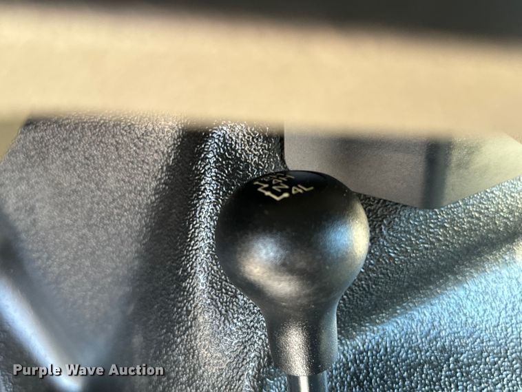 image for item DX1026 2009 Ford F250 Super Duty XL SuperCab utility bed pickup truck