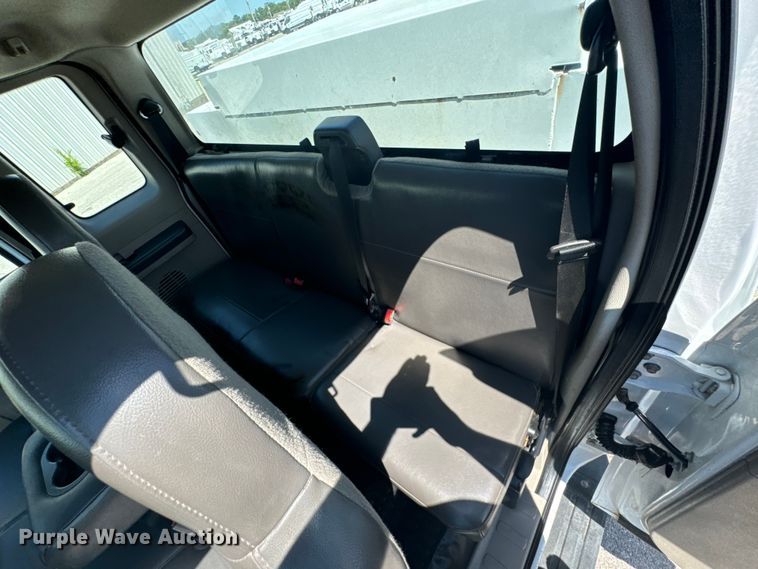 image for item DX1026 2009 Ford F250 Super Duty XL SuperCab utility bed pickup truck