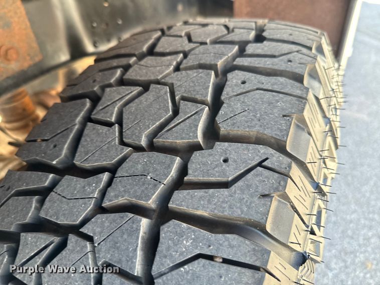 image for item DX1026 2009 Ford F250 Super Duty XL SuperCab utility bed pickup truck