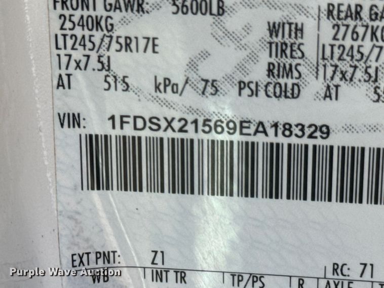 image for item DX1026 2009 Ford F250 Super Duty XL SuperCab utility bed pickup truck