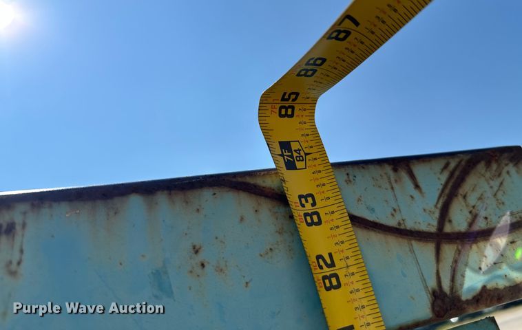 image for item DX1038 Roll-off dumpster