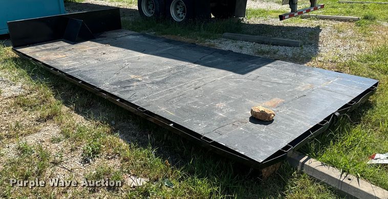 image for item DX1045 Roll-off flatbed