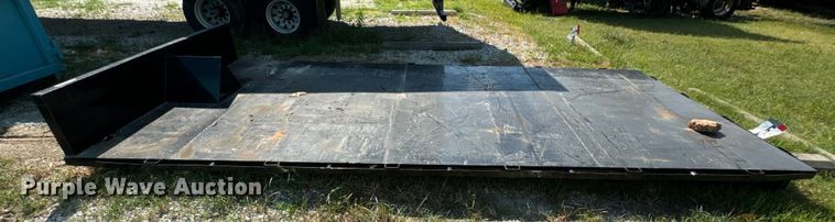 image for item DX1045 Roll-off flatbed