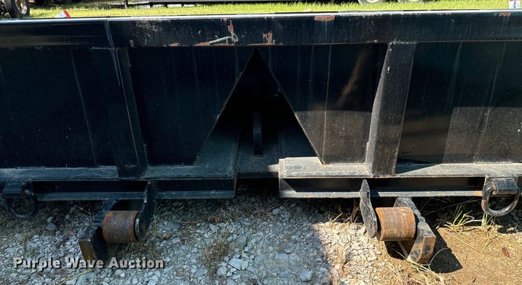 image for item DX1045 Roll-off flatbed