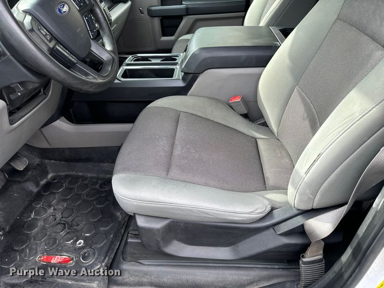 image for item DX3553 2019 Ford F150 XL SuperCrew pickup truck