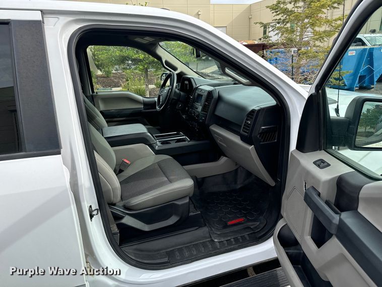 image for item DX3553 2019 Ford F150 XL SuperCrew pickup truck